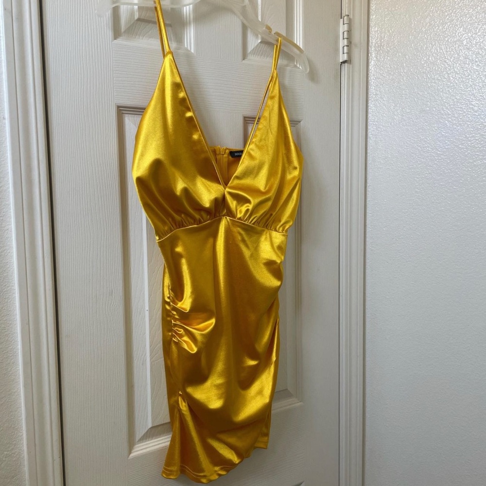 Cocktail dress! Size: Medium Color: Gold /Yellow
